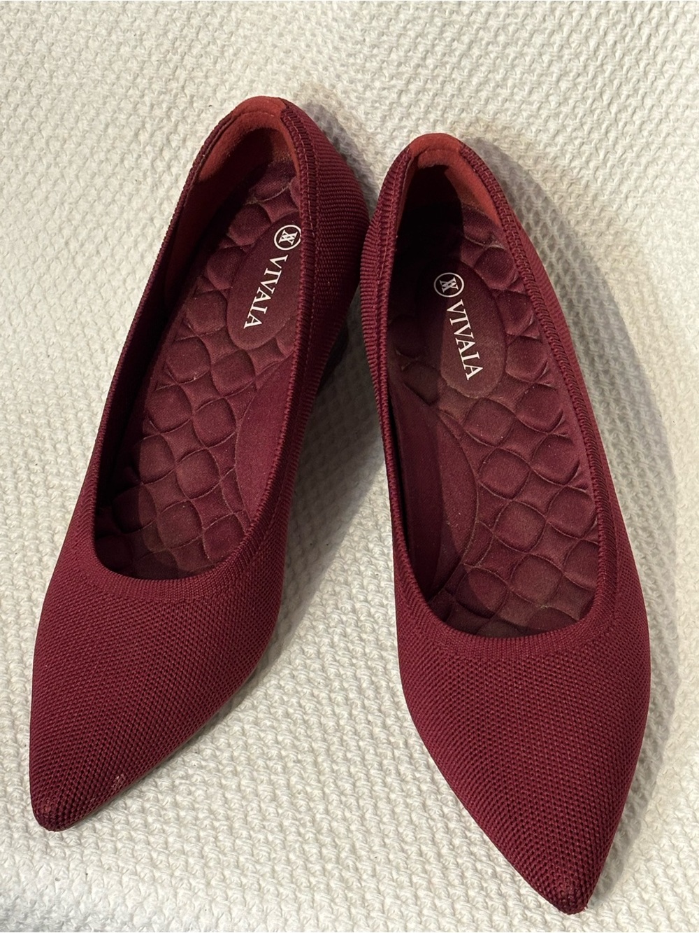 Vivaia Sz 38.5 Aria Wedge Pro Burgundy Pointed-Toe Wooden Wedge Heel